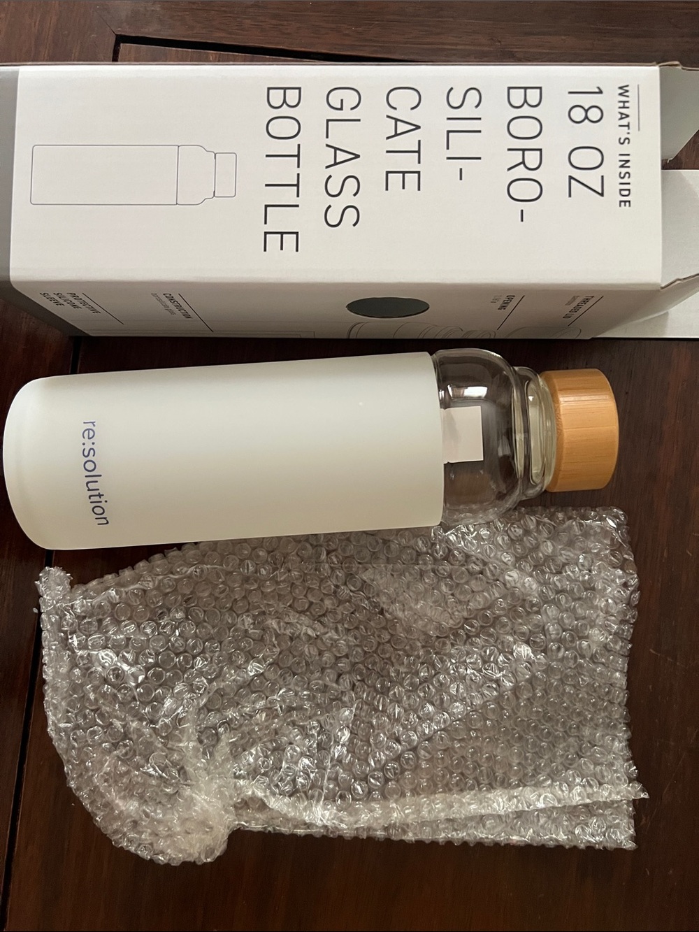 Bali White Silicone Glass Bottle with Bamboo Lid